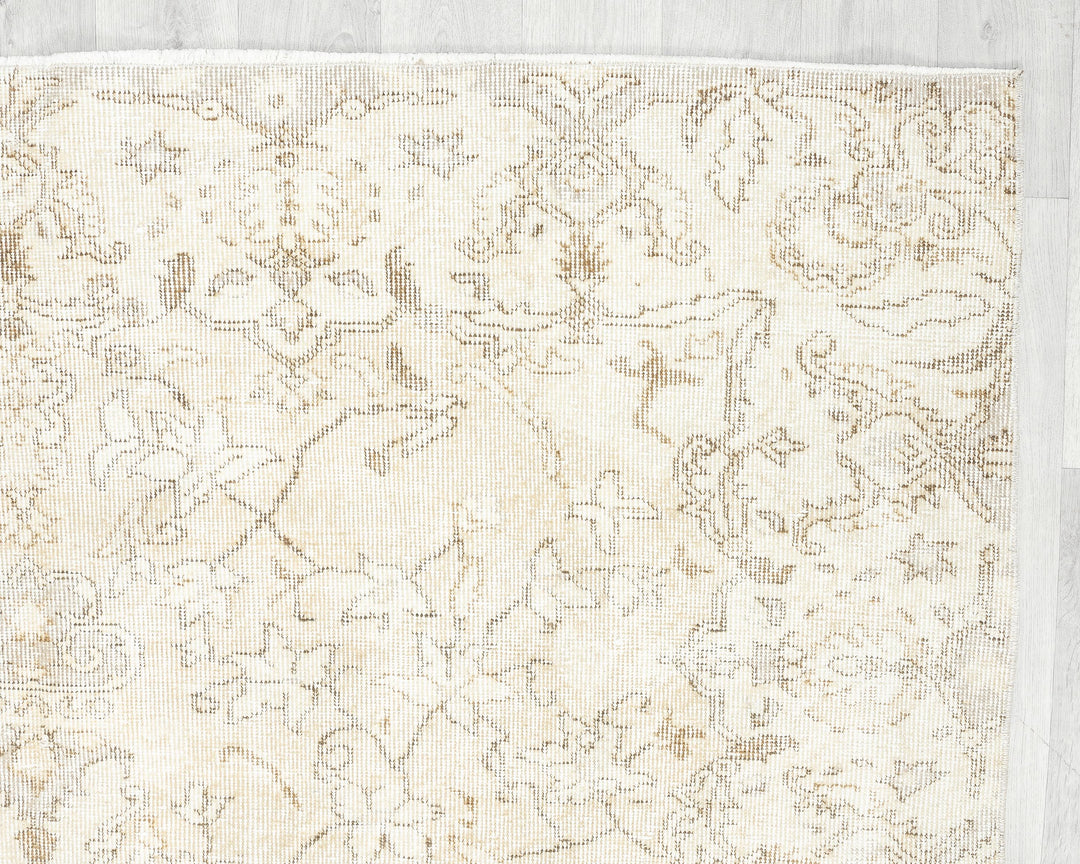 Beige Oushak Rug 9' 6" x 10' | No. VR76301