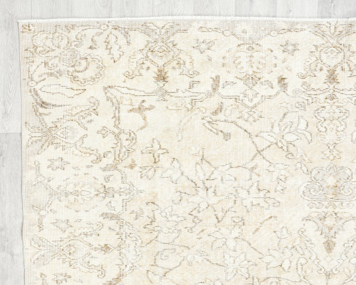 Beige Oushak Rug 9' 6" x 10' | No. VR76301