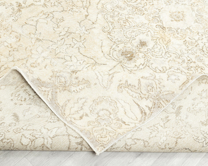 Beige Oushak Rug 9' 6" x 10' | No. VR76301
