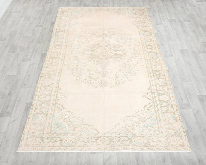 Beige Oushak Rug 5' 7" x 9' 5" | No. VR17412