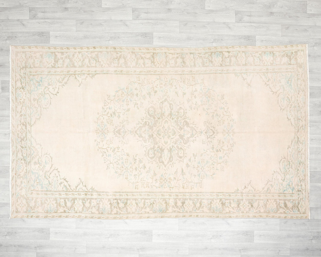 Beige Oushak Rug 5' 7" x 9' 5" | No. VR17412