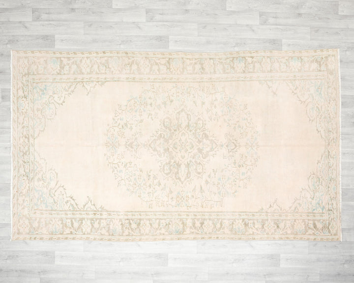 Beige Oushak Rug 5' 7" x 9' 5" | No. VR17412