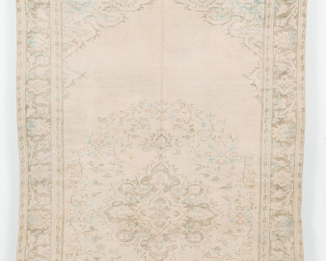 Beige Oushak Rug 5' 7" x 9' 5" | No. VR17412