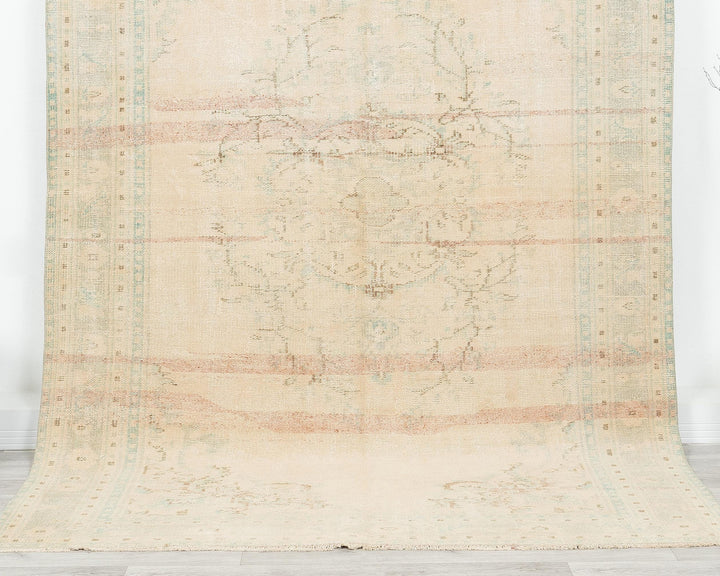 Beige Oushak Rug 8' 8" x 9' | No. VR55158