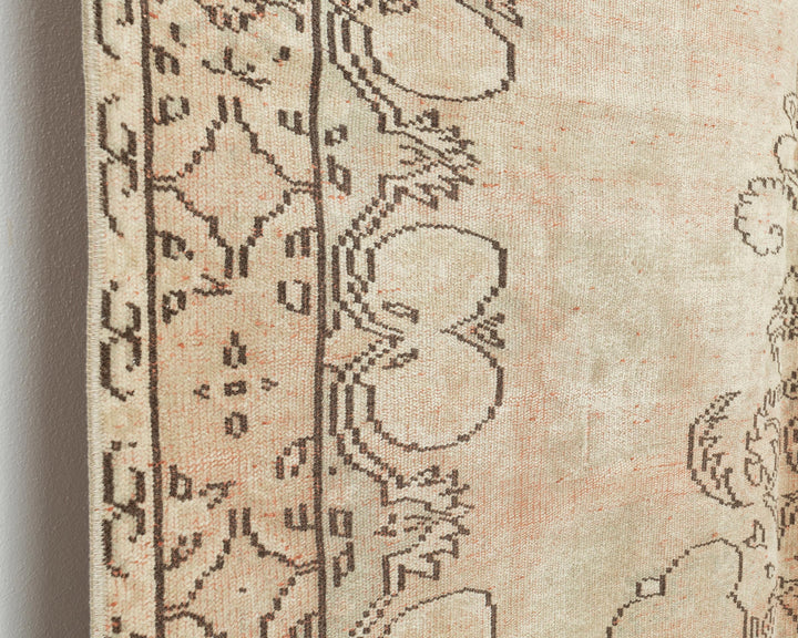 Neutral Oushak Rug 8' 4" x 5' | No. VR19982