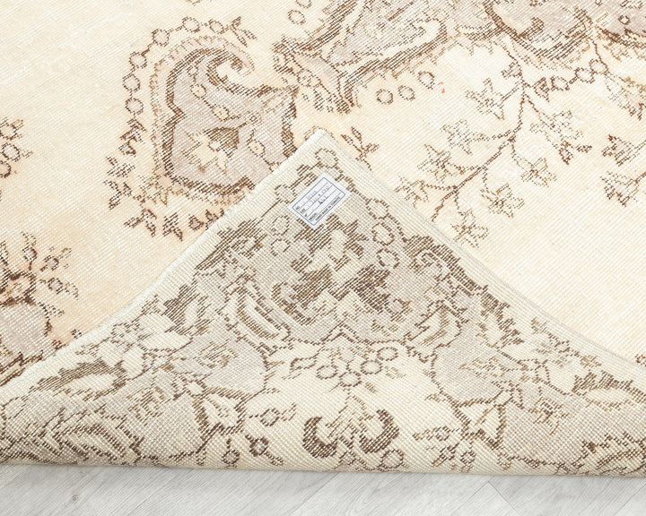 Beige Oushak Rug 5' 1" x 8' 8" | No. VR43486