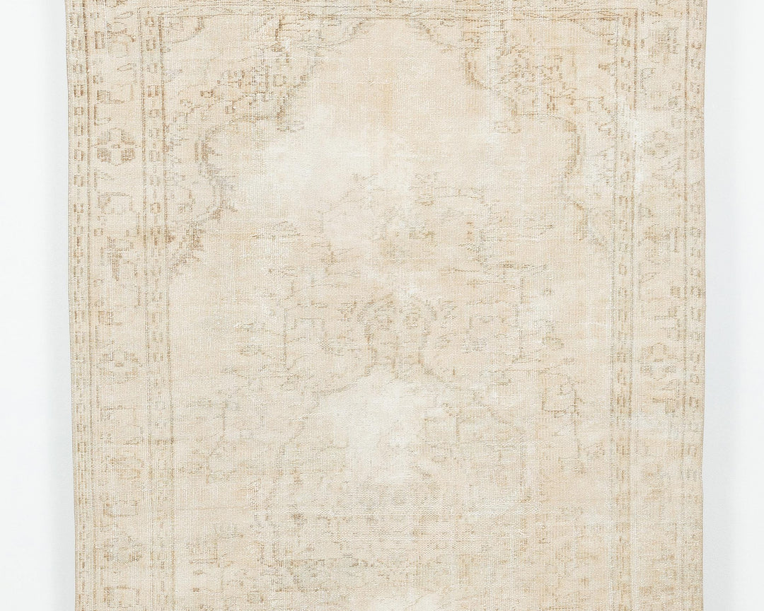 Beige Oushak Rug 4' 11" x 8' 1" | No. VR20163