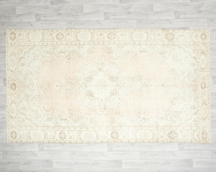 Beige Oushak Rug 5' 8" x 9' 6" | No. VR29088