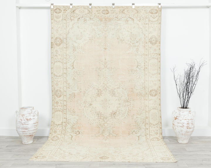 Beige Oushak Rug 5' 8" x 9' 6" | No. VR29088