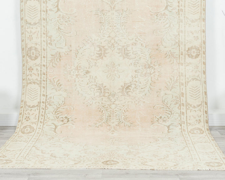 Beige Oushak Rug 5' 8" x 9' 6" | No. VR29088