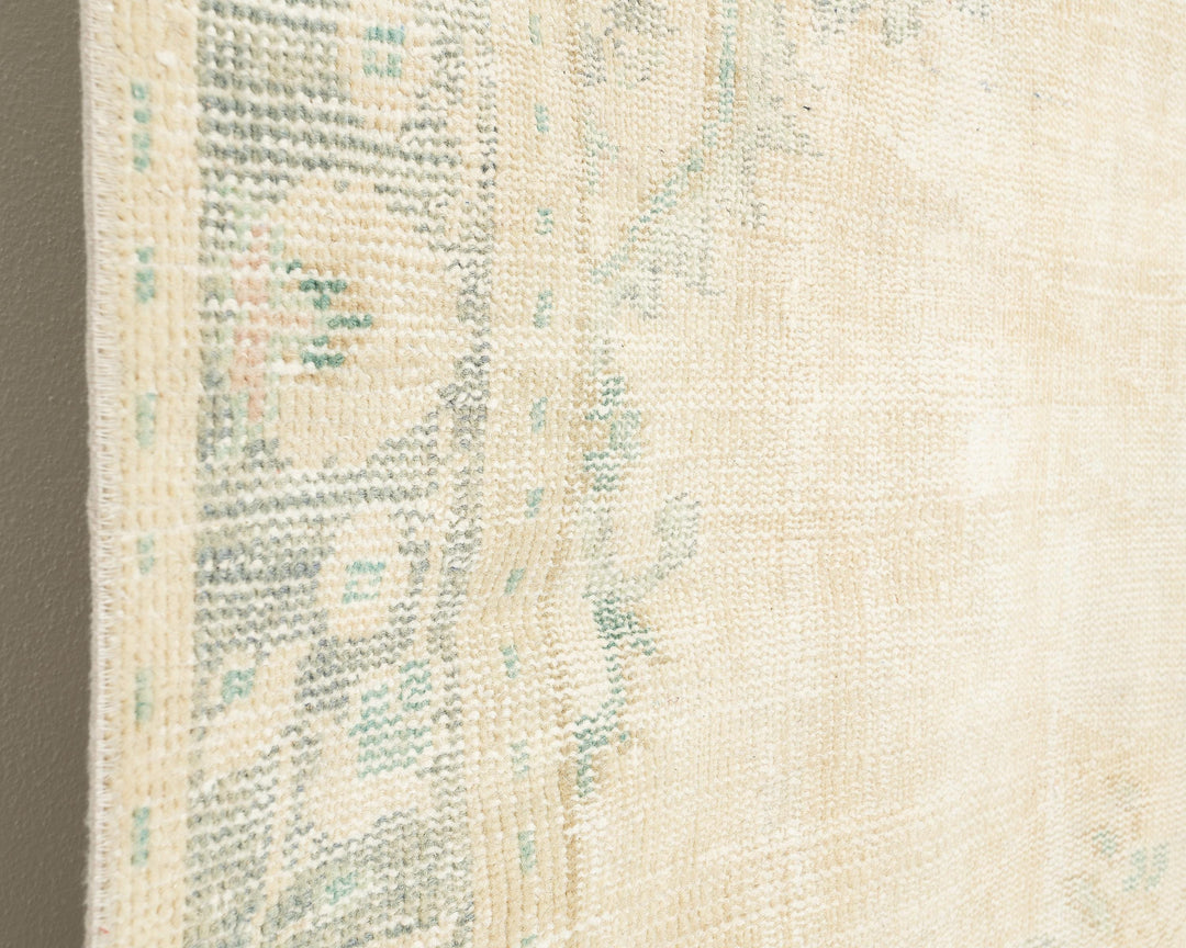 Beige Oushak Rug 5' 7" x 8' 11" | No. VR27850