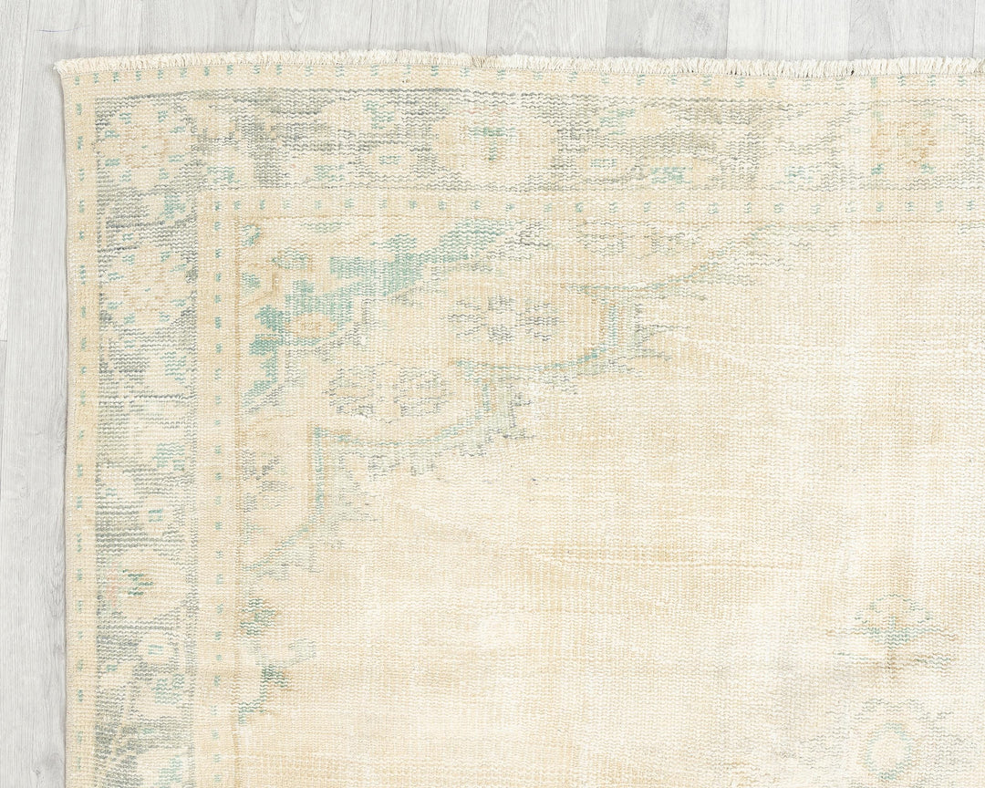 Beige Oushak Rug 5' 7" x 8' 11" | No. VR27850