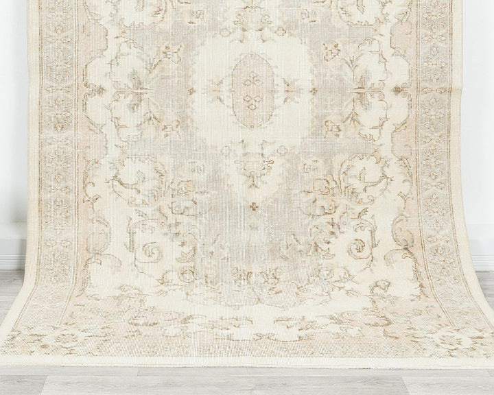 Faded Oushak Rug 8' 11" x 5' 3" | No. VR96294