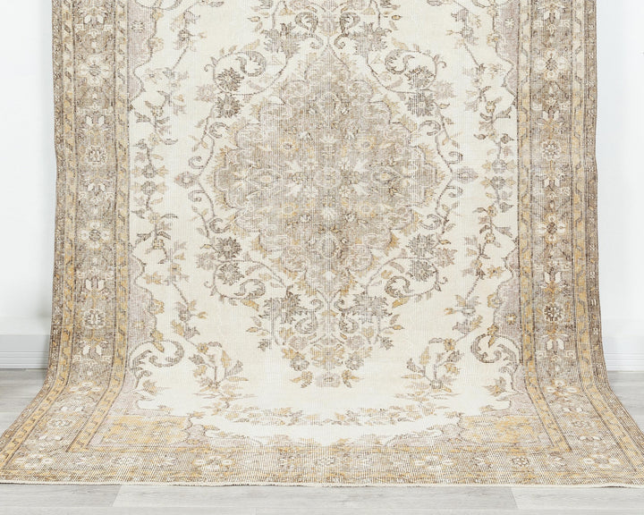 Beige Oushak Rug 5' 11" x 9' 2" | No. VR12427