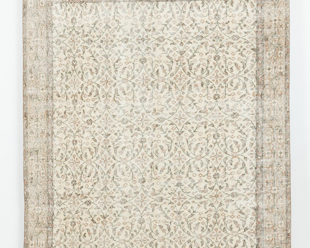 Beige Oushak Rug 5' 5" x 8' 10" | No. VR57315