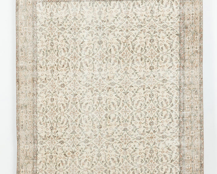 Beige Oushak Rug 5' 5" x 8' 10" | No. VR57315