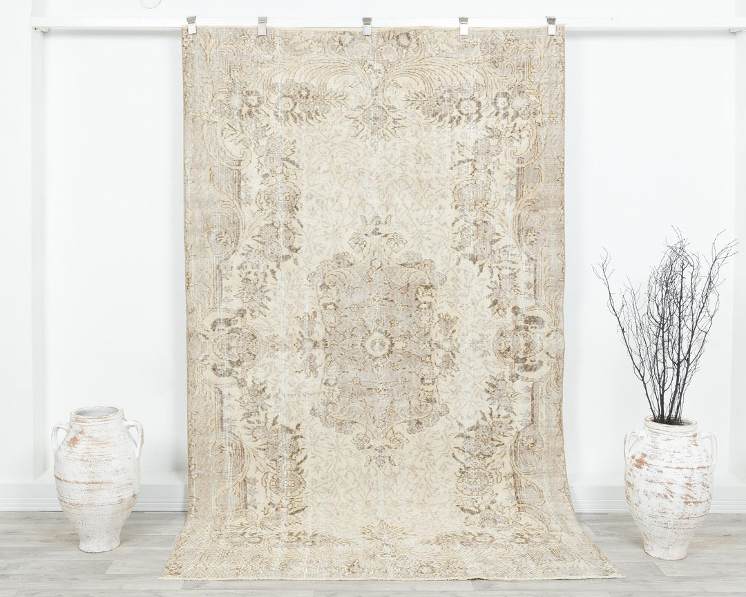 Beige Oushak Rug 5' 4" x 8' 6" | No. VR58456
