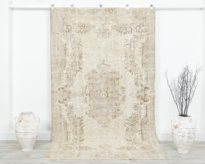 Beige Oushak Rug 5' 4" x 8' 6" | No. VR58456