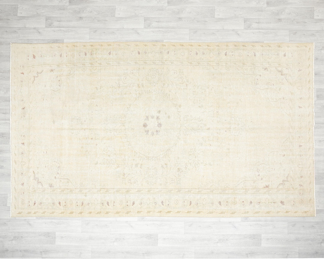 Beige Oushak Rug 6' x 9' 10" | No. VR60387