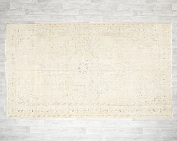 Beige Oushak Rug 6' x 9' 10" | No. VR60387
