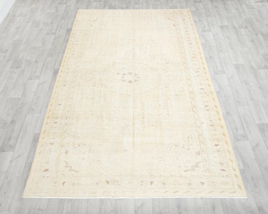 Beige Oushak Rug 6' x 9' 10" | No. VR60387