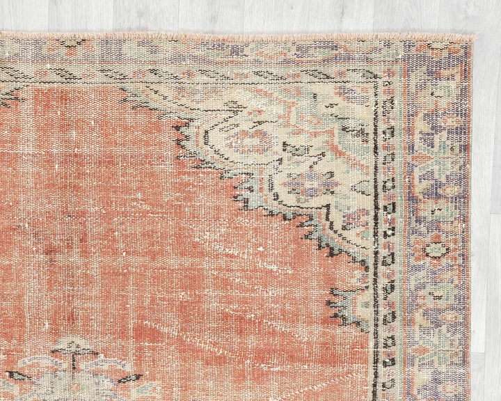 Neutral Oushak Rug 5' 1" x 8' 4" | No. VR68959