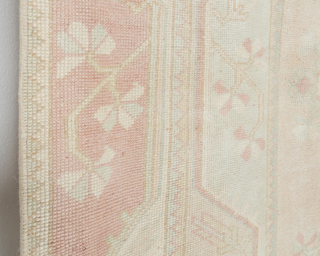 Beige Oushak Rug 7' 3" x 4' 3" | No. VR56282
