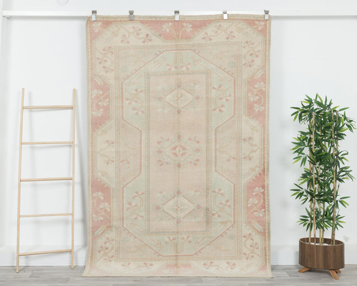Beige Oushak Rug 7' 3" x 4' 3" | No. VR56282