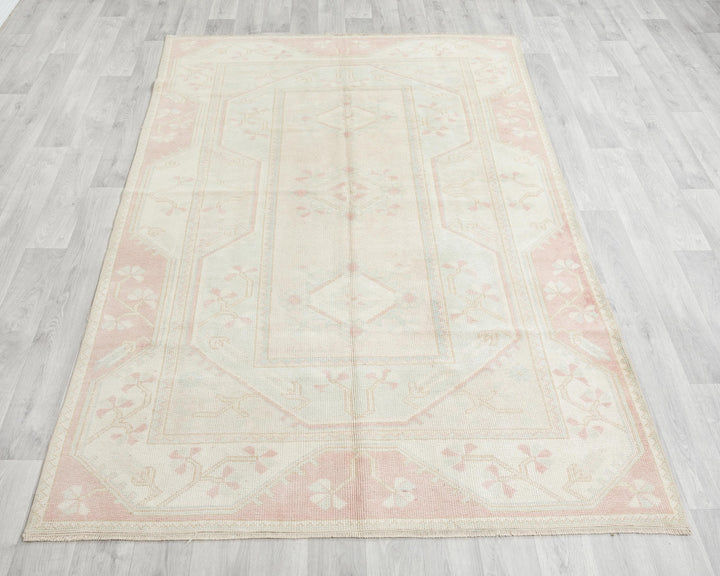 Beige Oushak Rug 7' 3" x 4' 3" | No. VR56282