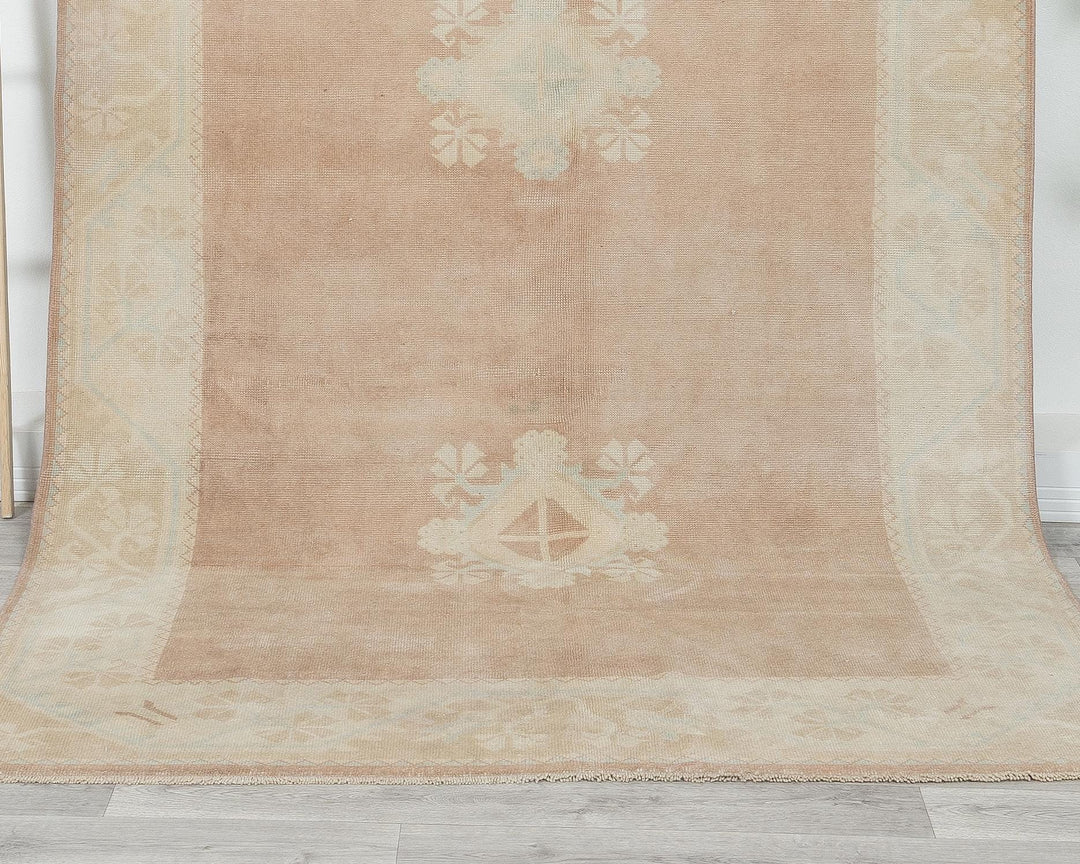 Oushak Rug 5' 3" x 9' 2" | No. VR10879