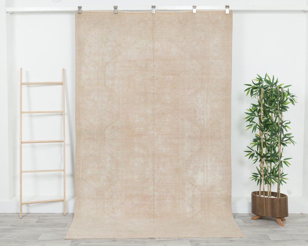 Beige Oushak Rug 2' x 8' 2" | No. VR71968