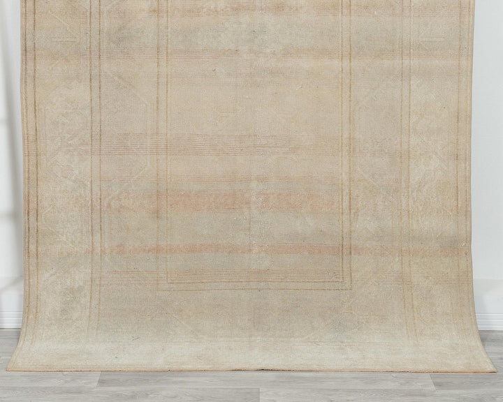 Beige Oushak Rug 7' 9" x 5' | No. VR82764