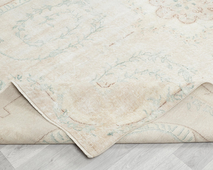 Beige Oushak Rug 10' 8" x 6' 9" | No. VR52421