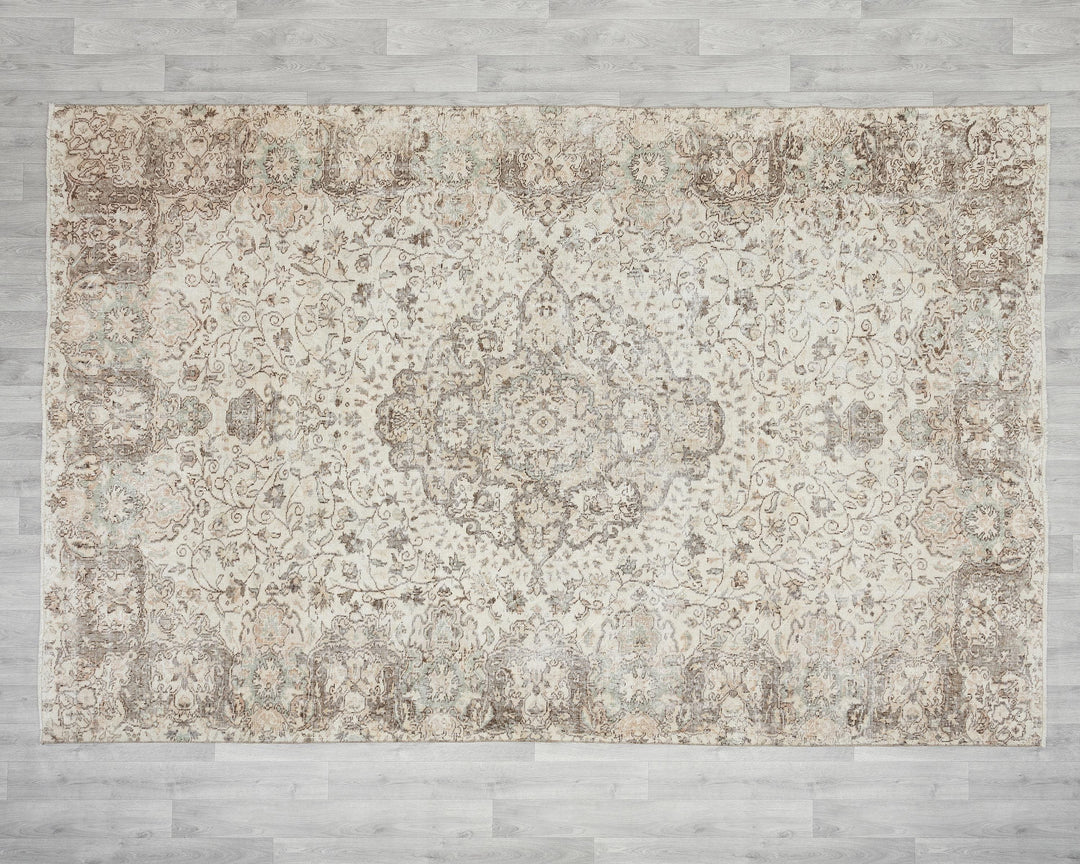 Beige Oushak Rug 7' x 10' 4" | No. VR12755