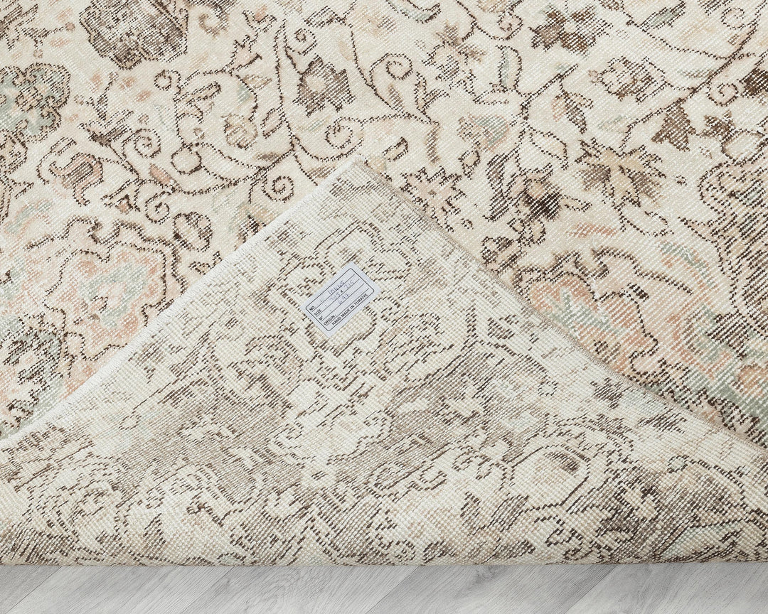 Beige Oushak Rug 7' x 10' 4" | No. VR12755