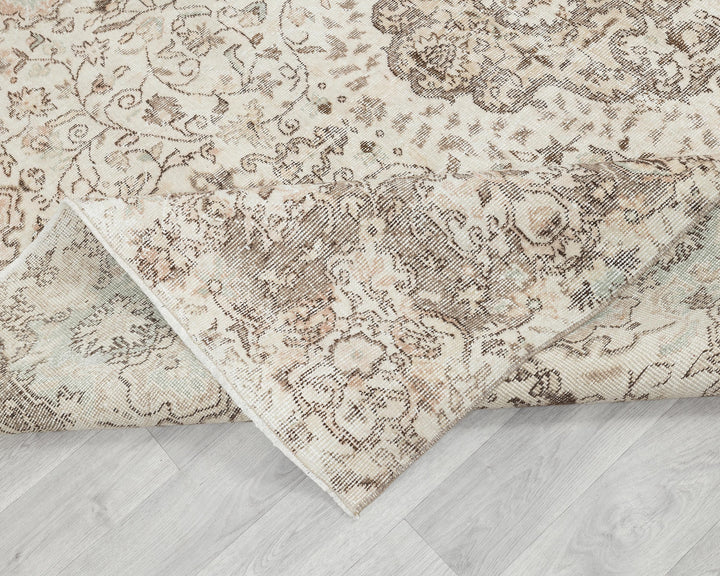 Beige Oushak Rug 7' x 10' 4" | No. VR12755