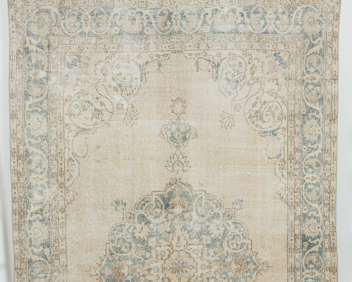 Beige Oushak Rug 6' 10" x 10' 10" | No. VR82938