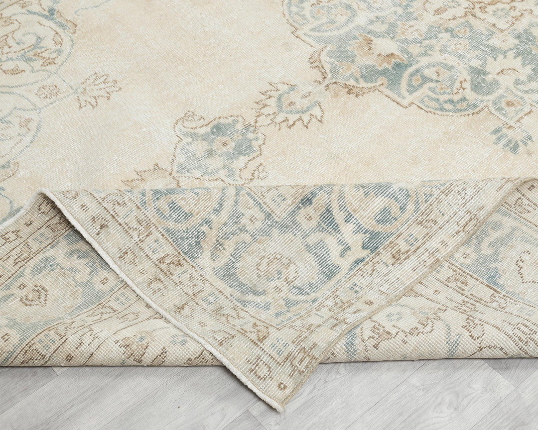 Beige Oushak Rug 6' 10" x 10' 10" | No. VR82938