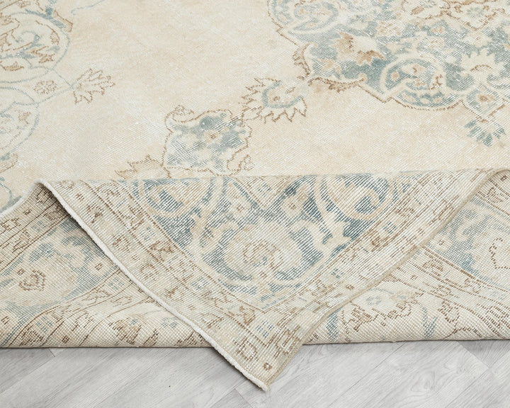 Beige Oushak Rug 6' 10" x 10' 10" | No. VR82938