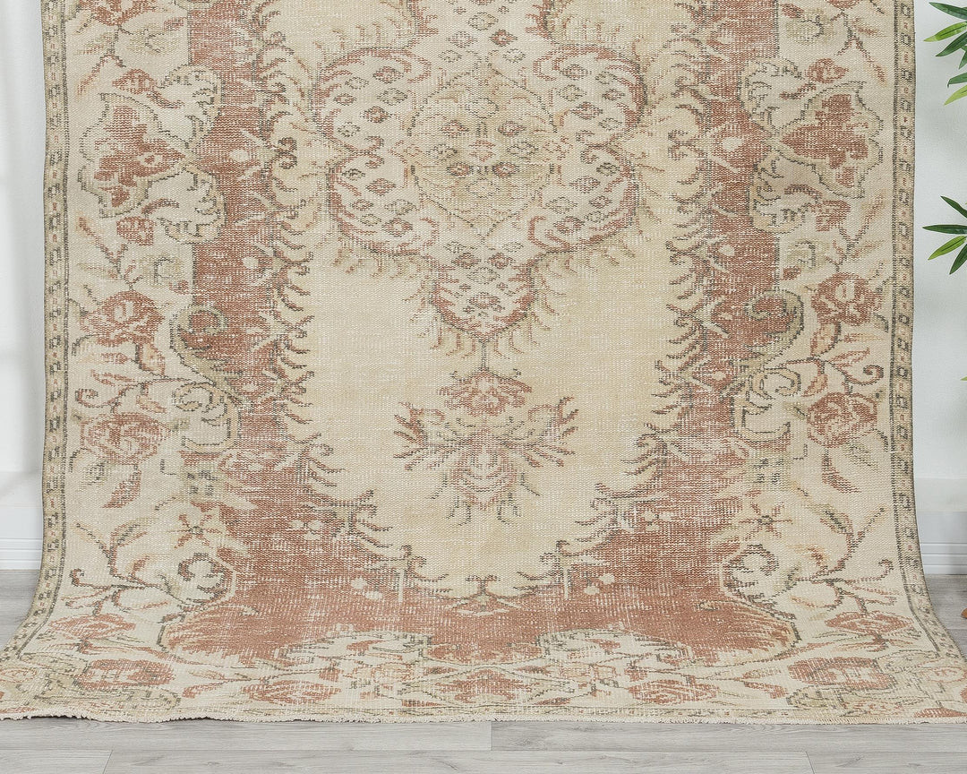 Beige Oushak Rug 5' 1" x 8' 8" | No. VR12877
