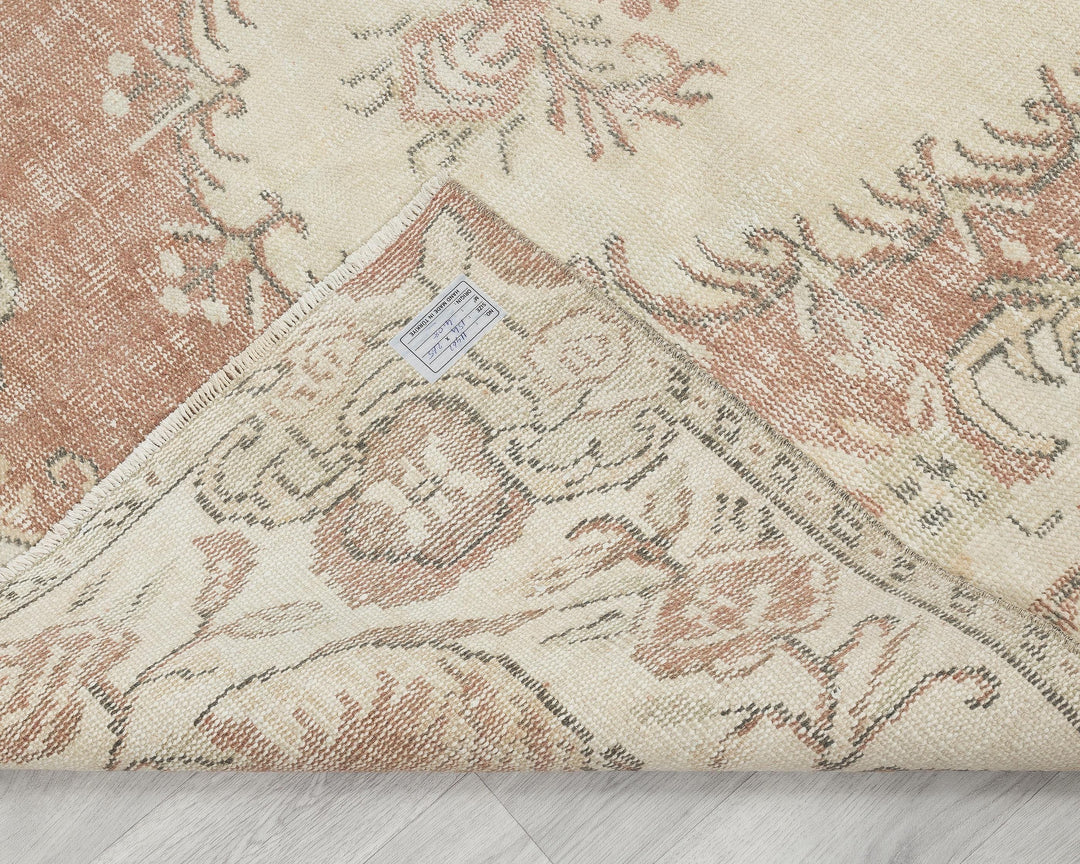 Beige Oushak Rug 5' 1" x 8' 8" | No. VR12877