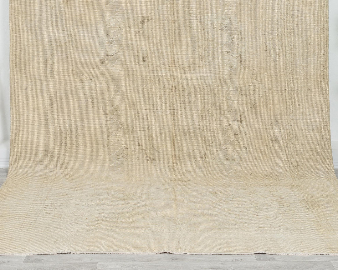 Beige Oushak Rug 6' 5" x 10' 2" | No. VR54028