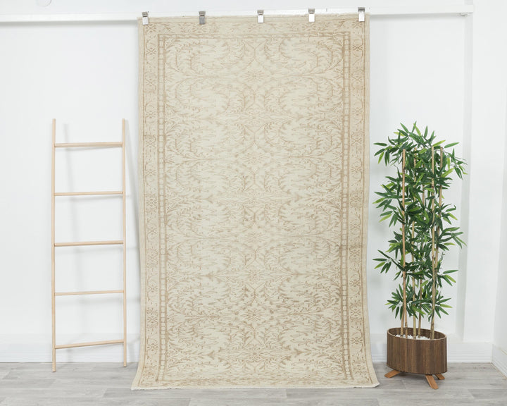 Beige Oushak Rug 4' 7" x 7' 7" | No. VR16893