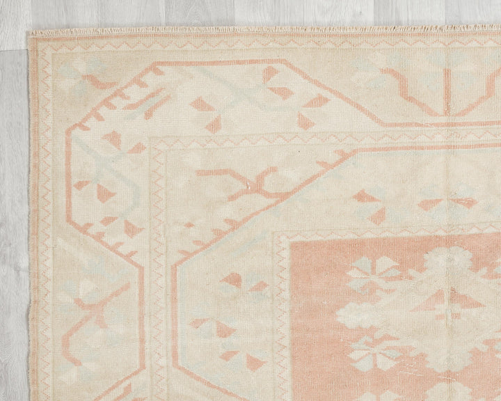 Beige Oushak Rug 5' 1" x 7' 7" | No. VR48243