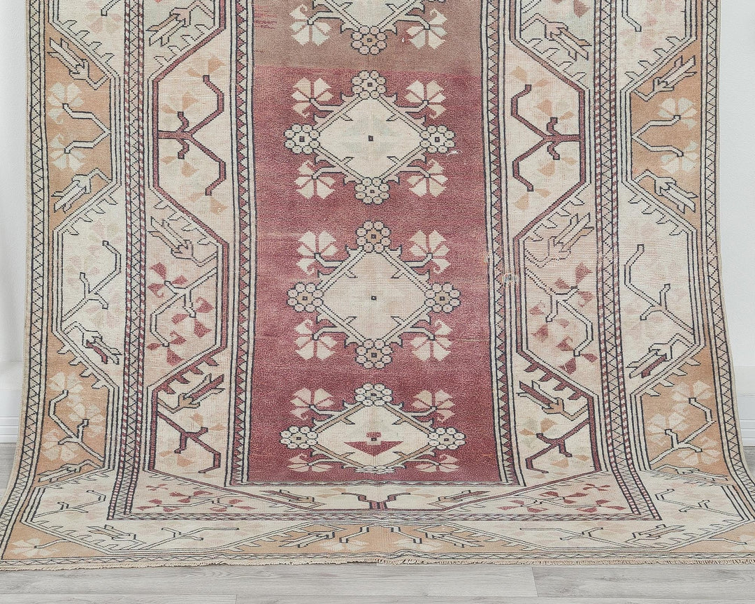 Beige Oushak Rug 5' x 8' 6" | No. VR59164