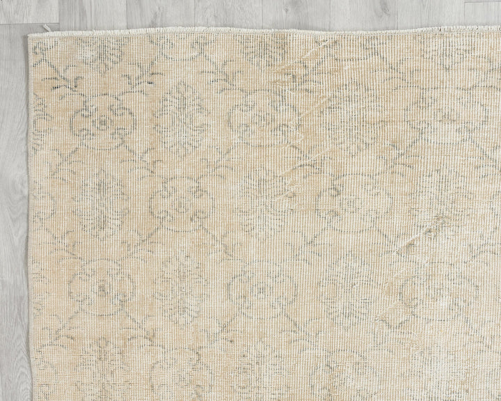 Beige Oushak Rug 7' 2" x 10' 7" | No. VR94229