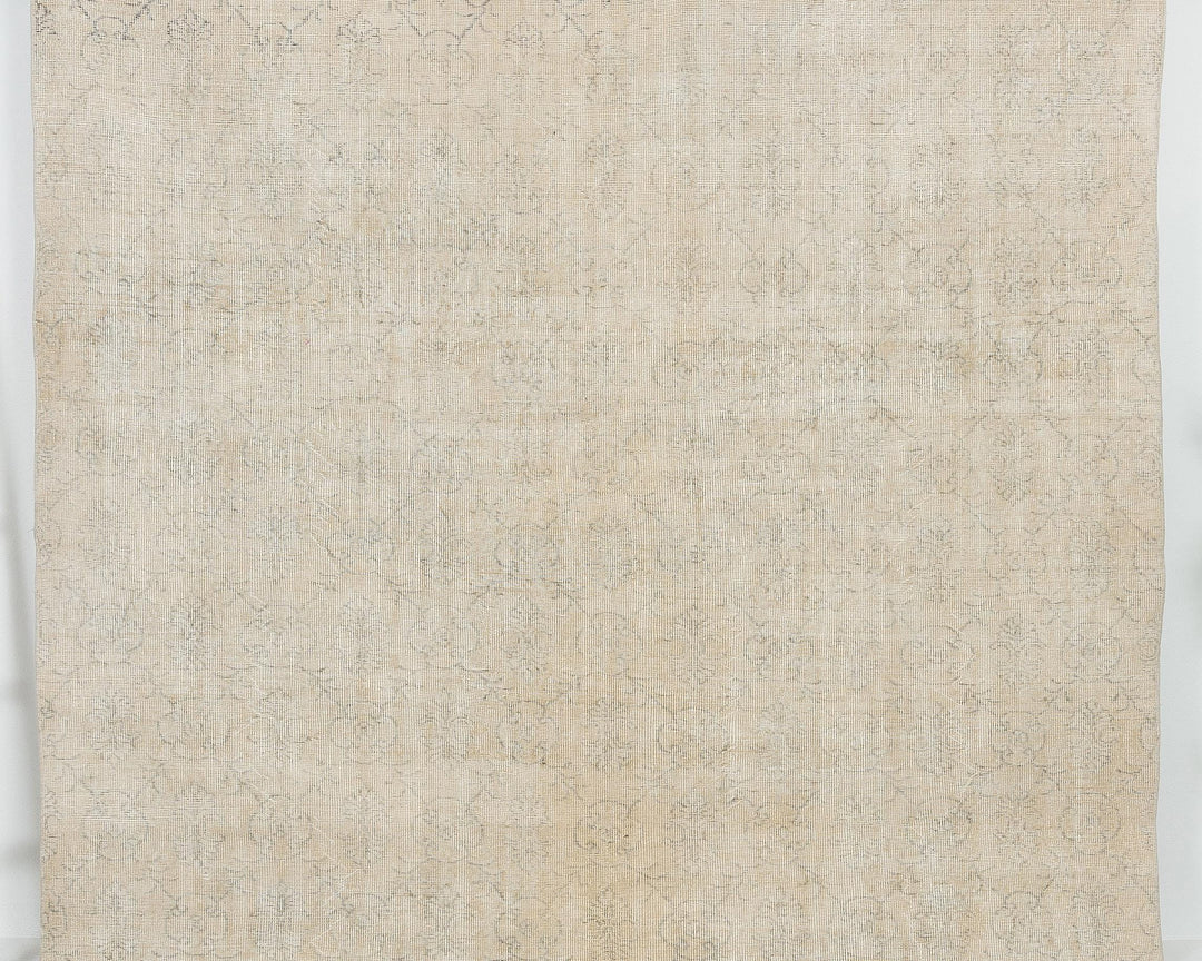 Beige Oushak Rug 7' 2" x 10' 7" | No. VR94229