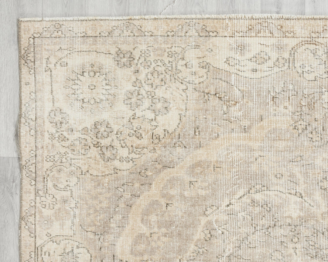 Beige Oushak Rug 6' 4" x 9' 11" | No. VR24431