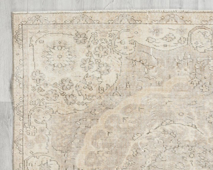 Beige Oushak Rug 6' 4" x 9' 11" | No. VR24431