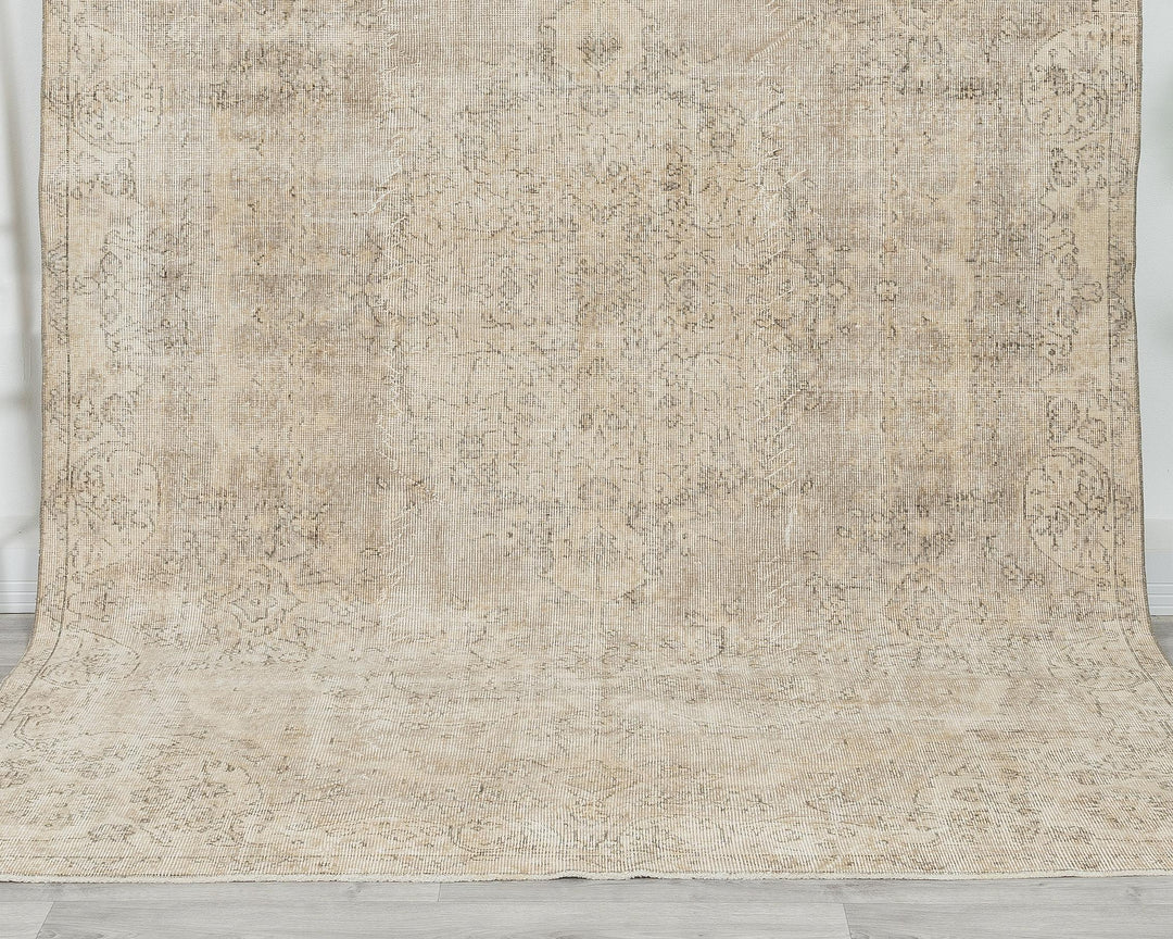 Beige Oushak Rug 6' 4" x 9' 11" | No. VR24431